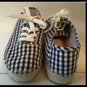 Gianni Bini Black White Platform Espadrille Shoe